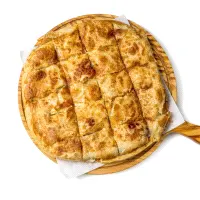 Large crispy chicken pie