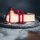 Pastel de Queso San Sebastián con Salsa
