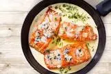 Fresh Salmon with Almond Sauce